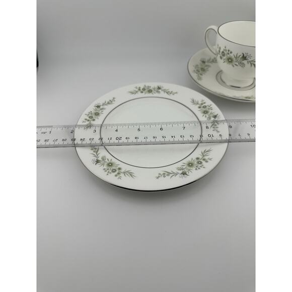 Wedgwood "Westbury" Bone China Trio Tea Set Silver Gilding Footed Cup - Picture 9 of 9